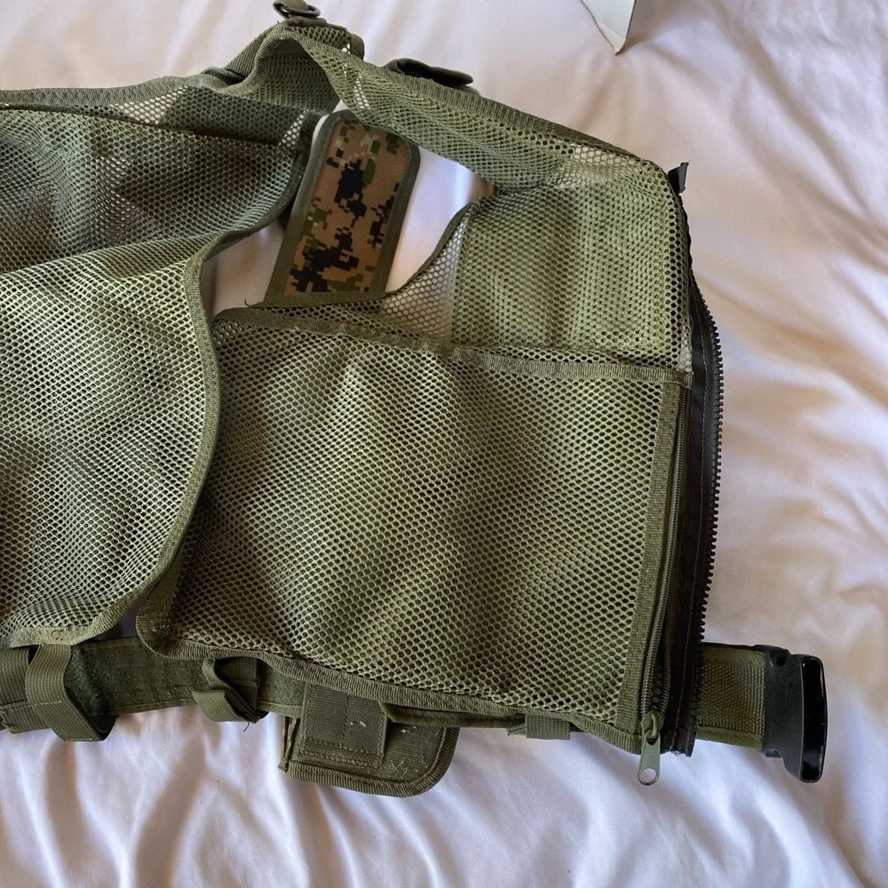 Military Combat Vest Digital Pattern‎ Multipule Pockets Gun Holster Clip Pockets